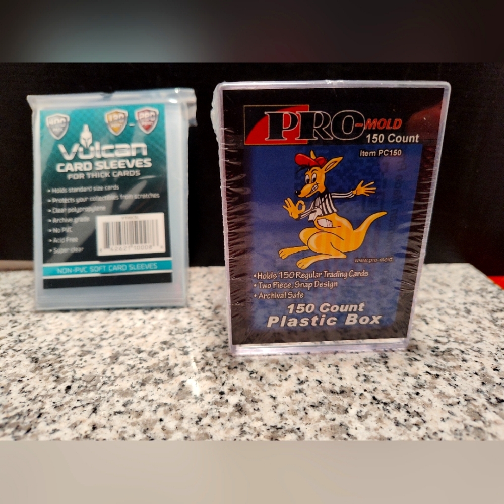 Pro MOLD 150ct Plastic Card Box Stackable NIP  & 1 Pk Vulcan Card Sleeves of 100